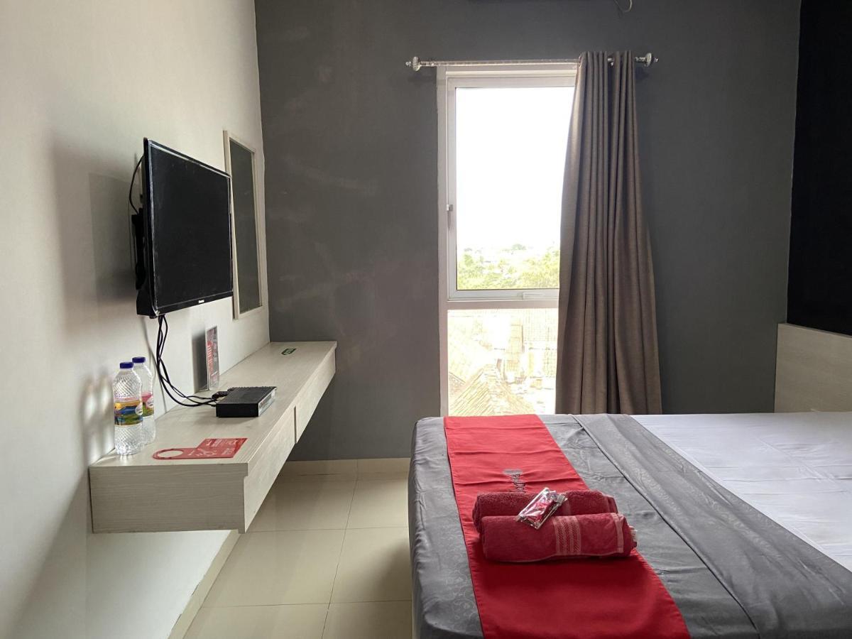 Отель Reddoorz Near Rsud Margono Purwokerto 3 Экстерьер фото